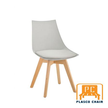 Reasons for popularity of plastic chairs with wooden legs